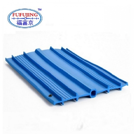 This kind of PVC waterstop is used in concrete internal expansion joint to prevent liquid leakage.