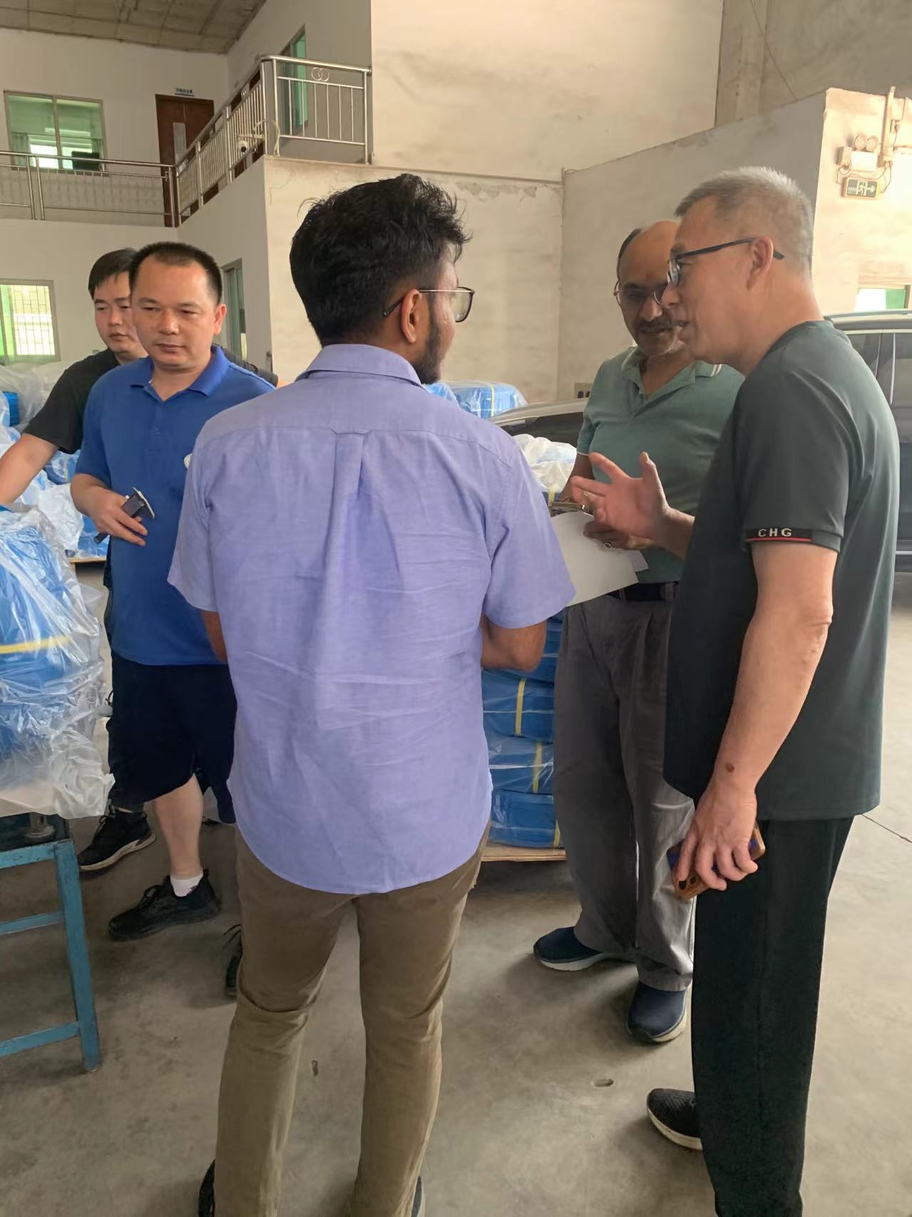 Warmly welcome our client to visit our factory